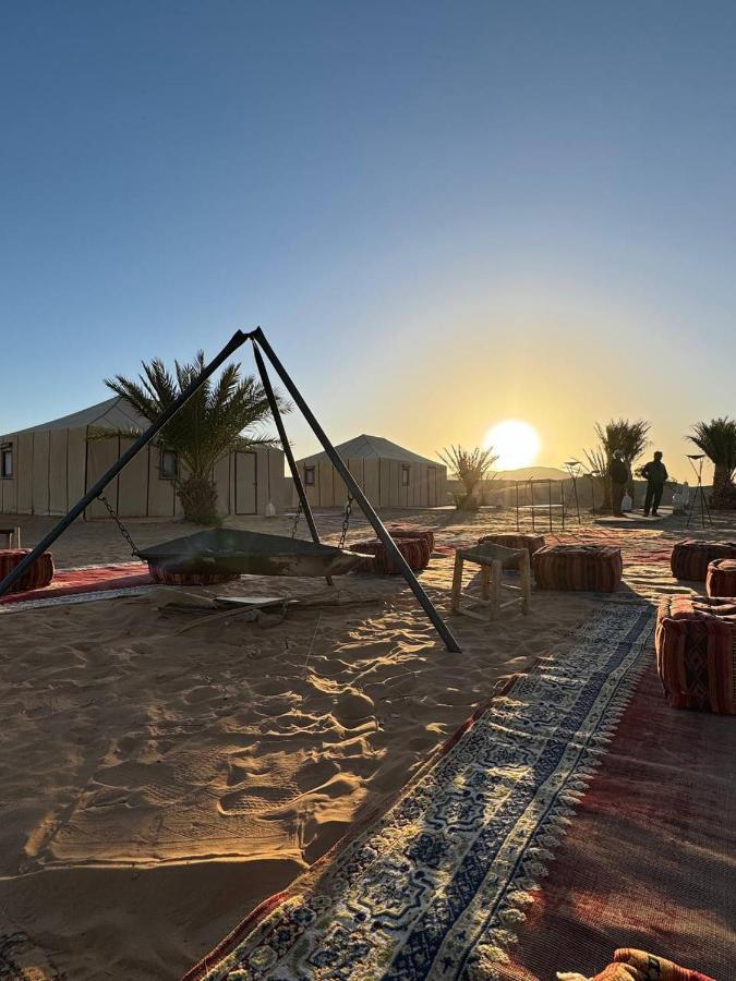 Sahara Dunes Luxury Camp Мерзуга Экстерьер фото